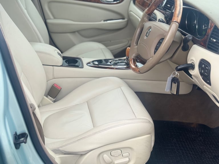 2003 Jaguar XJ XJ6 3.0 V6 SE 4dr Auto SALOON Petrol Automatic