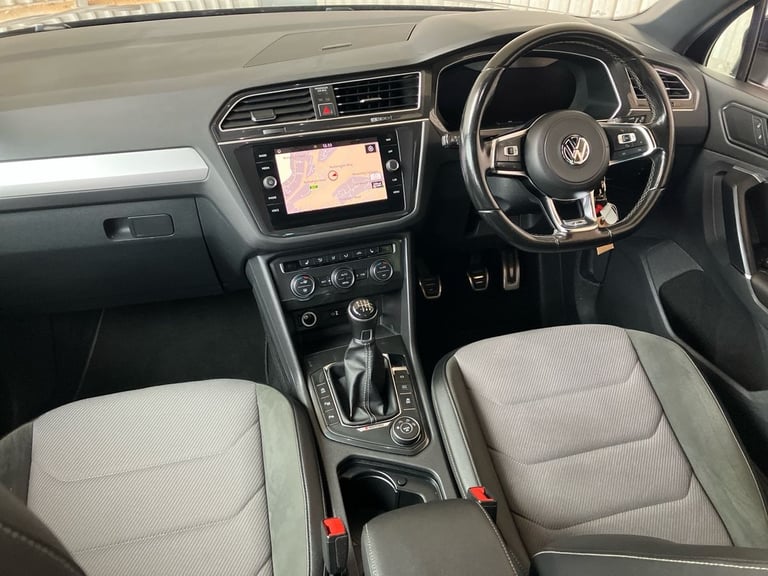 2017 Volkswagen Tiguan 2.0 TDi 150 4Motion R-Line 5dr SUV DIESEL Manual