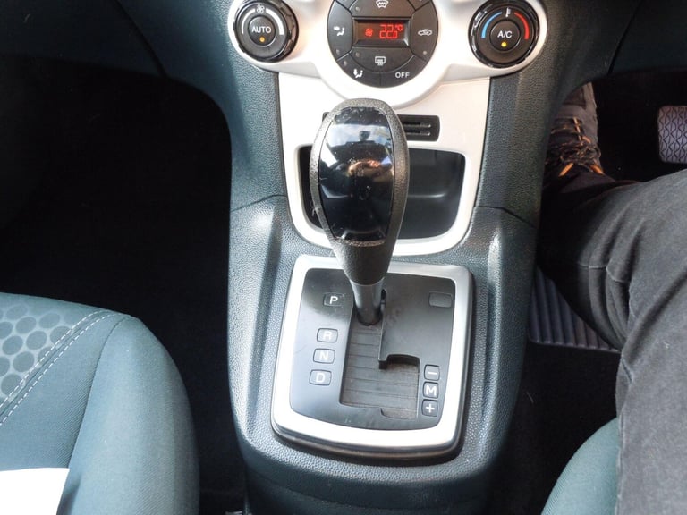 2012 Ford Fiesta 1.4 Titanium 5dr HATCHBACK Petrol Automatic