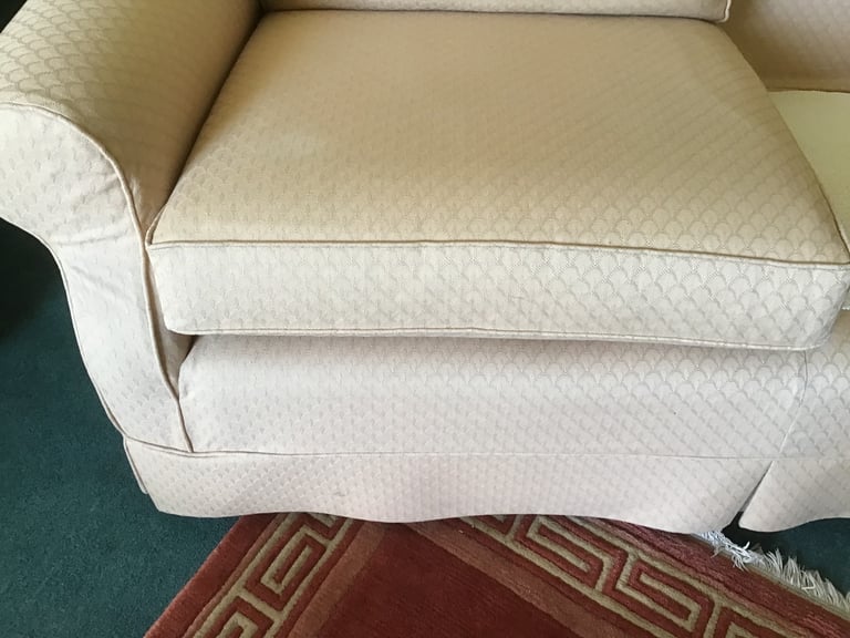 2 seater settee MultiYork