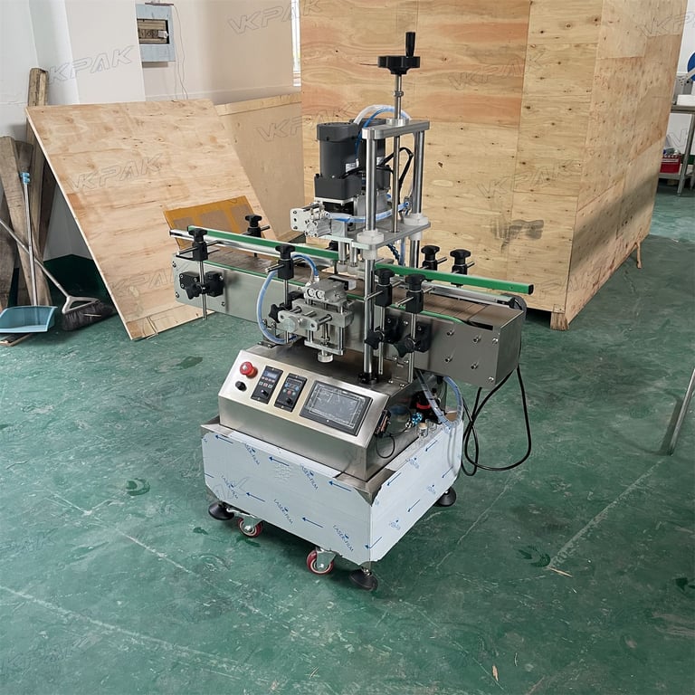 Automatic Tabletop Spray Cap Screw Capping Sealing Machine for Plastic Pet Glass Bottle