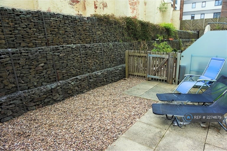 2 bedroom flat in Viva, Birmingham, B1 (2 bed) (#2274679)
