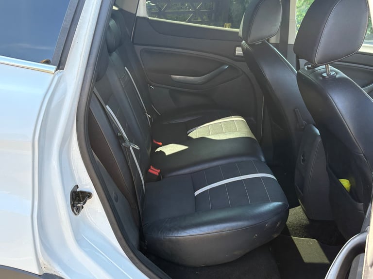 Ford, KUGA, Estate, 2010, Manual, 1997 (cc), 5 doors