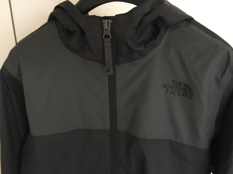  Boys The North Face Jacket Size M