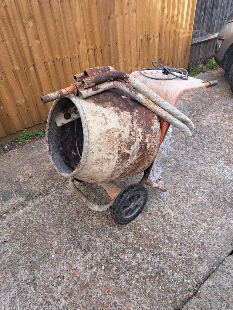 image for 240v cement mixer 