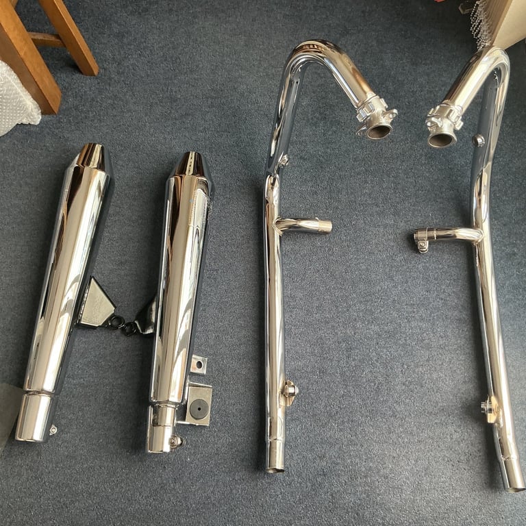 Triumph Bonneville 865cc Exhaust 2013 alloy wheels model 