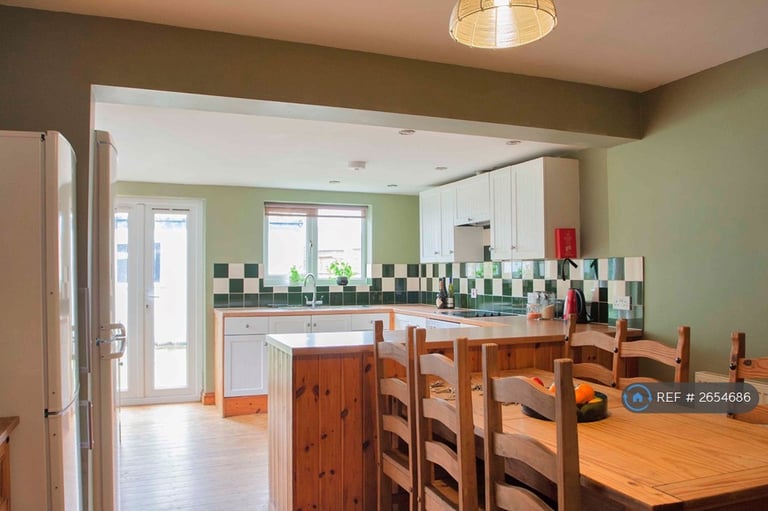 7 bedroom house in Earlham Road, Norwich, NR4 (7 bed) (#2654686)
