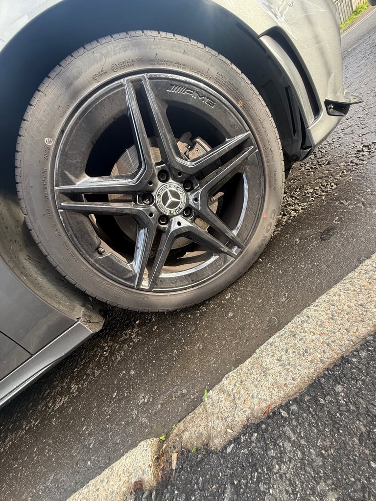 MERCEDES A-CLASS AMG LINE