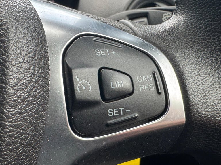 2022 Ford Transit Courier 1.0 EcoBoost Limited L1 Euro 6 5dr PANEL VAN Petrol Manual