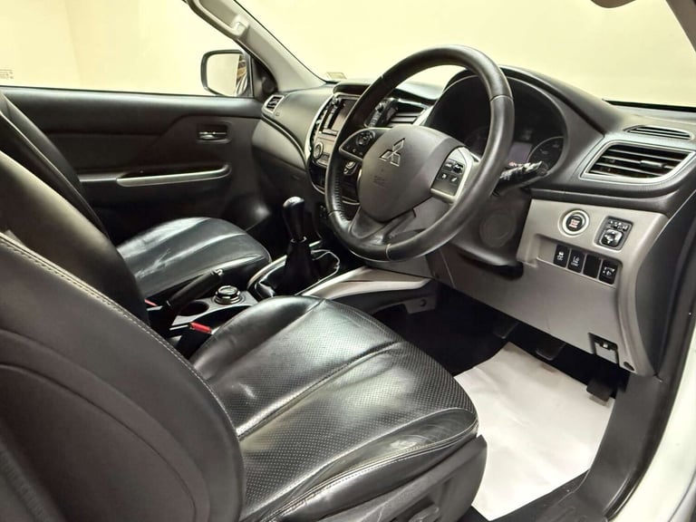 2016 Mitsubishi L200 2.4 DI-D DC Warrior 4WD Euro 5 4dr Pickup Diesel Manual