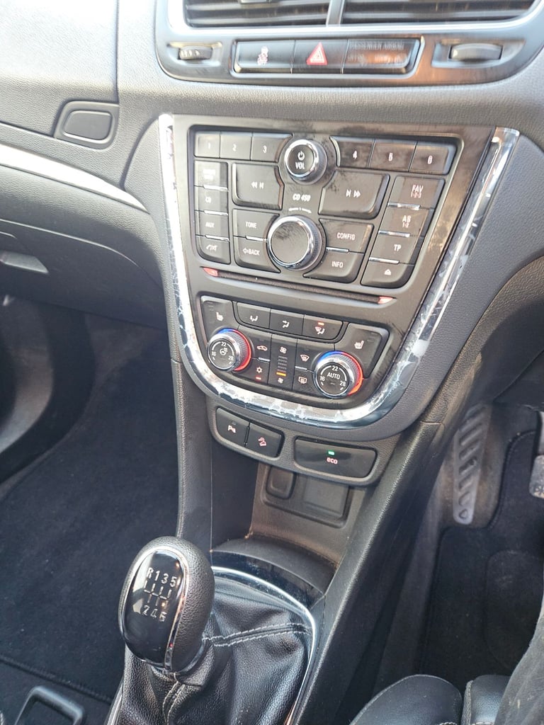 2014 / Vauxhall mokka 4x4 1.7 cdti sim 3008  qashqai sportage kuga kadjar