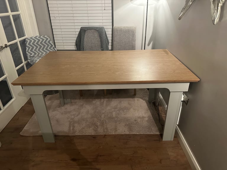 FREE dining table 150cm x 90cm