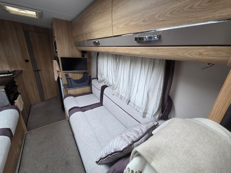 2020(70)ELDDIS AUTOQUEST 175 RIVA GOLD  2-BERTH - 2-BELT - LOW MILES - 1 OWNER