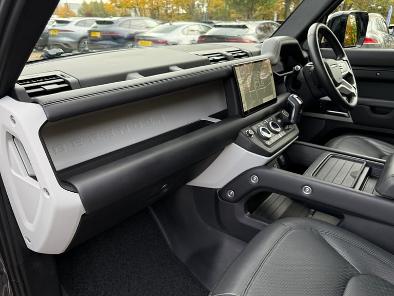 2022 Land Rover Defender 110 3.0 D300 MHEV HSE SUV 5dr Diesel Auto 4WD Euro 6 (s/s) (300 ps) ESTA...