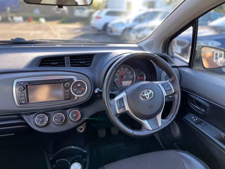 TOYOTA YARIS 1.3 Dual VVT-i Trend 2012