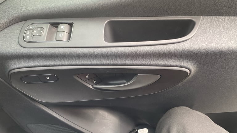 2025 Mercedes-Benz Sprinter 100kW 113kWh Pro Van Auto PANEL VAN ELECTRIC Automatic