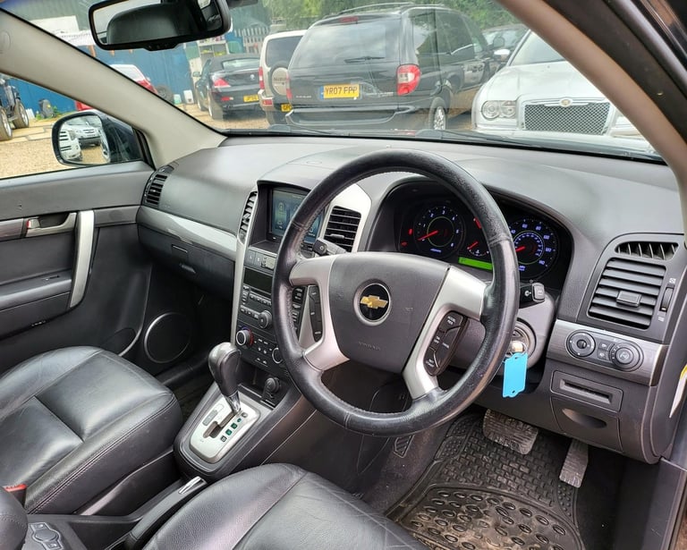 2010 CHEVROLET CAPTIVA 2.0 VCDi LTZ 5 DOOR 7 SEATER AUTOMATIC BLACK