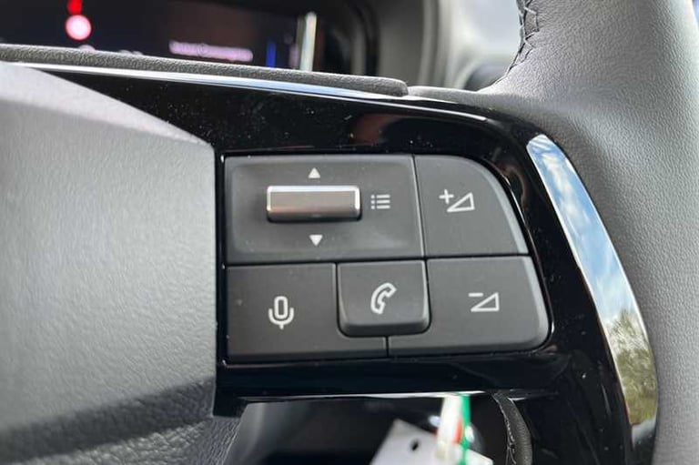 2024 Vauxhall Combo Life Electric 50kWh Ultimate MPV 5dr Electric Auto (7.4kW Charger) (136 ps) M...
