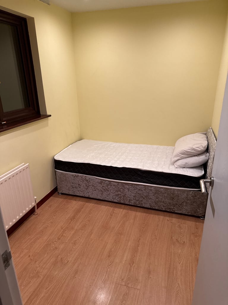 Single or Double room to rent 