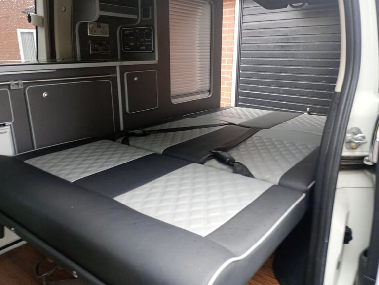 Nissan, ELGRAND E51 AUTO, 2005, 2490 (cc)