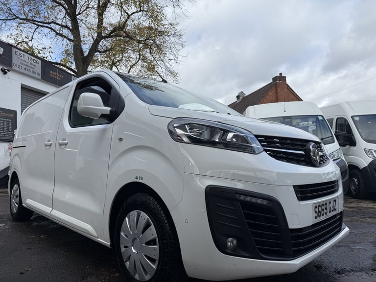 image for VAUXHALL VIVARO 1.5 Turbo D 2700 Sportive 2019