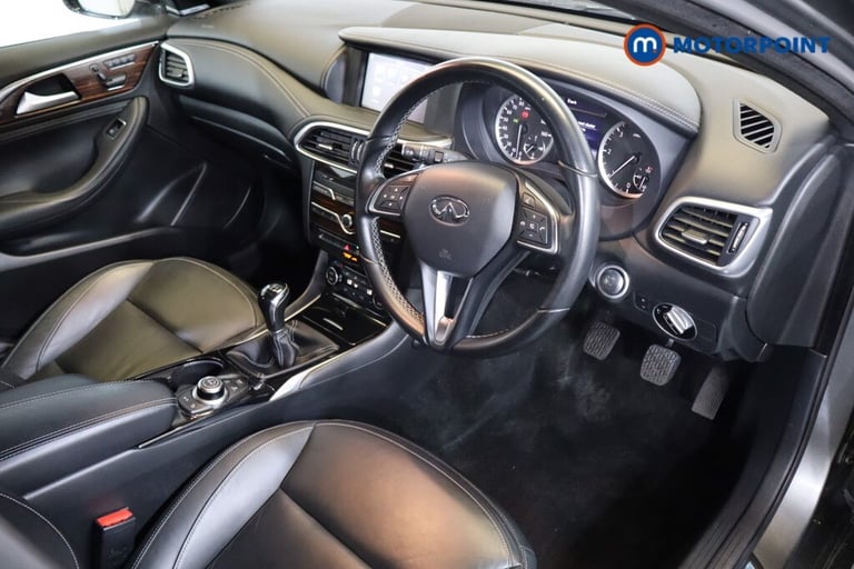 2017 Infiniti Q30 1.5d Premium Tech 5dr HATCHBACK DIESEL Manual