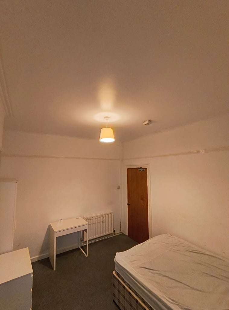 Room to rent in shared house - bills included