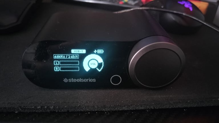 Steelseries Nova Pro Wireless Base station +Battery 