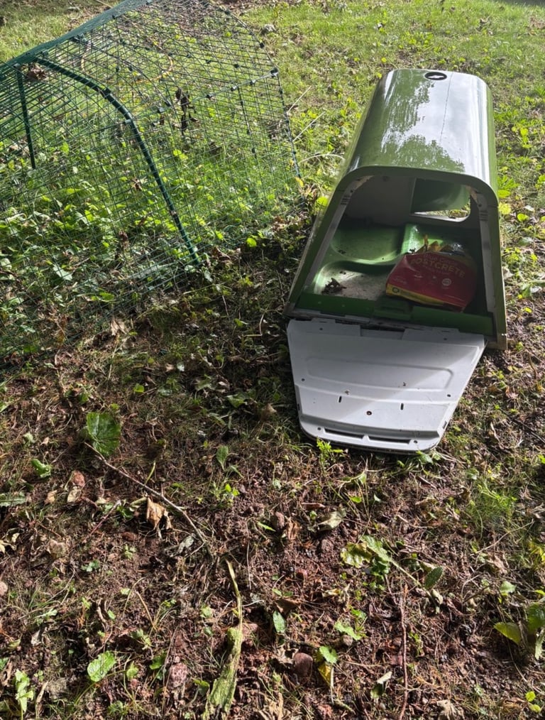Omlet Eglu coop /house and run for chickens or rabbits