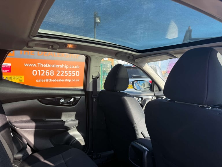 2015 Nissan Qashqai 1.6 DiG-T N-Tec+ 5dr HATCHBACK PETROL Manual