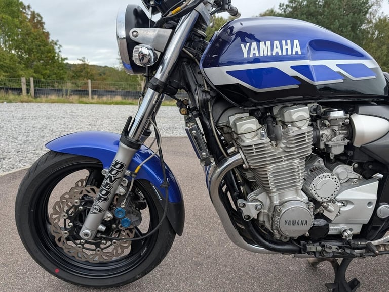 2000 YAMAHA XJR1300
