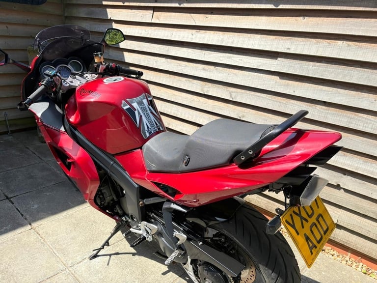 2007 / 07 Triumph Sprint 1050 £1900 Red 42803 miles.