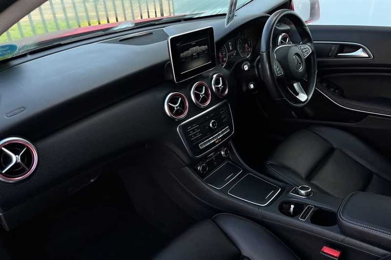 2018 Mercedes-Benz A-Class 1.6 A160 SE (Executive) Hatchback 5dr Petrol 7G-DCT Euro 6 (s/s) (102 ...