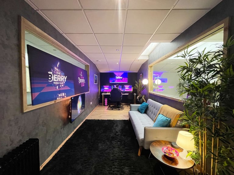 Office | Creative Space | Beauty Room | Commercial Unit | Workshop | Desk In Hackney East London E9