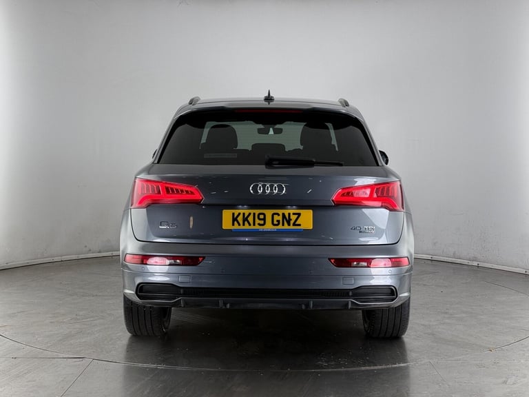 Audi Q5 2.0 TDI 40 Black Edition S Tronic quattro Euro 6 (s/s) 5dr Diesel Automatic