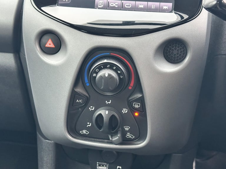 2020 Toyota AYGO 1.0 VVT-i X-Play 5dr HATCHBACK PETROL Manual