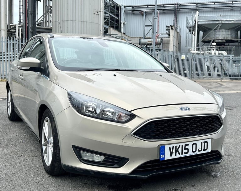 2015 Ford Focus 1.0T EcoBoost Zetec Euro 6 (s/s) 5dr HATCHBACK Petrol Manual
