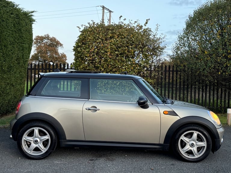 2007 MINI COOPER 1.6 PETROL AUTOMATIC, WOW 54k MILES, PAN SUNROOF, HEATED SEATS