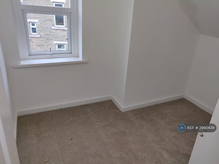 5 bedroom house in Mumford Street, Bradford, BD5 (5 bed) (#2660439)