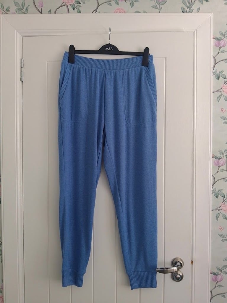 NEW PYJAMA SET-SIZE MEDIUM