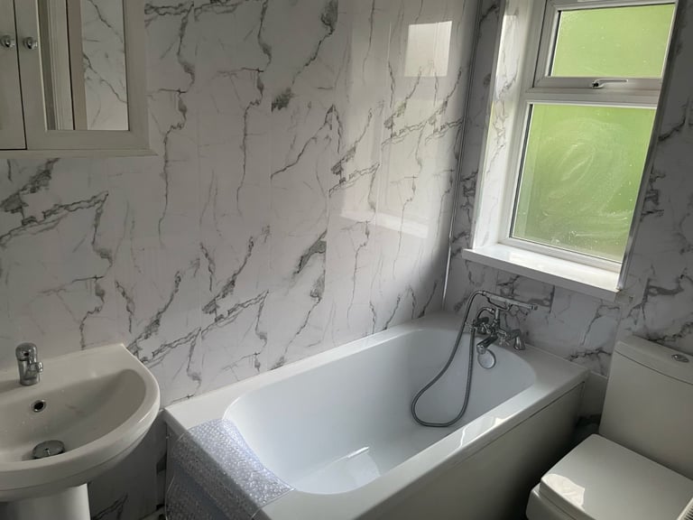 ROOMS AVAILABLE In 3 Bed Maisonette