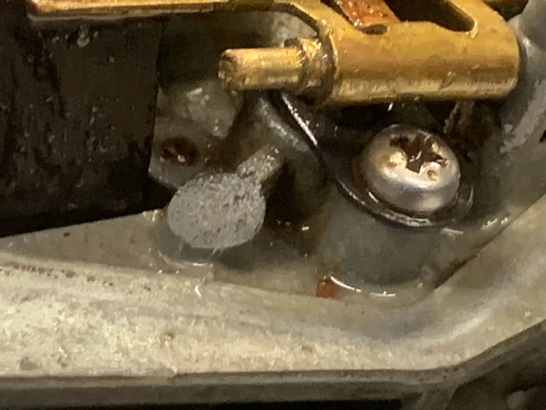 2 Sets of Keihin Carburettors 627B