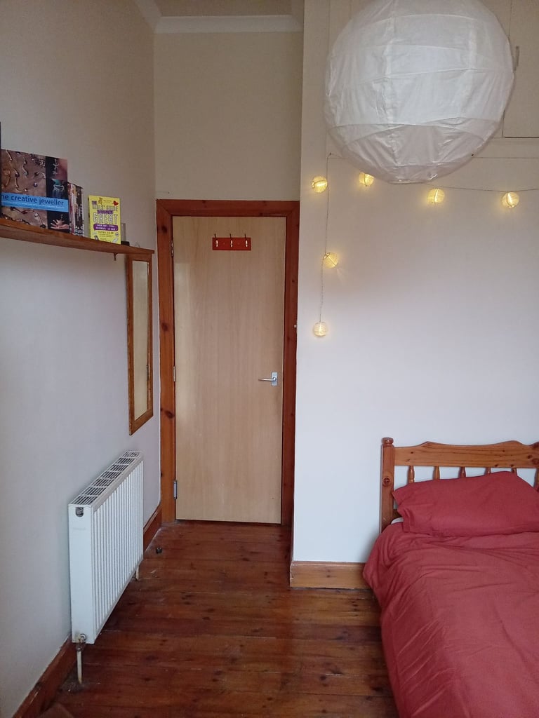 ONE BEDROOM WEST END GLASGOW PARTICK FURNISHED FLAT  £1035 pcm