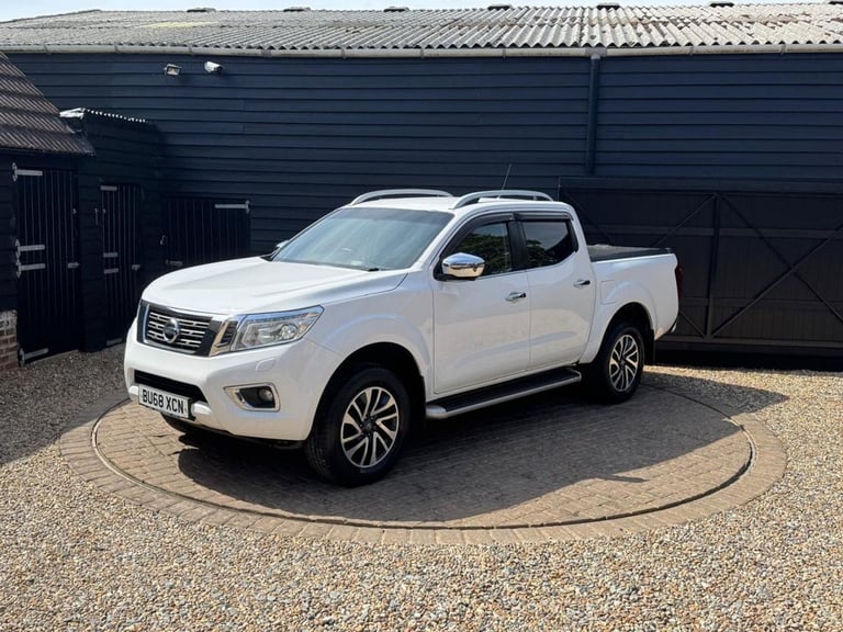 2018 Nissan Navara Double Cab Pick Up Tekna 2.3dCi 190 4WD PICK UP DIESEL Manual