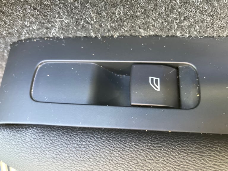 2019 Volvo XC40 1.5 T3 Momentum Pro 5dr Estate PETROL Manual