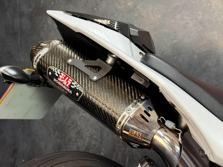 2014 Yamaha R1 1000