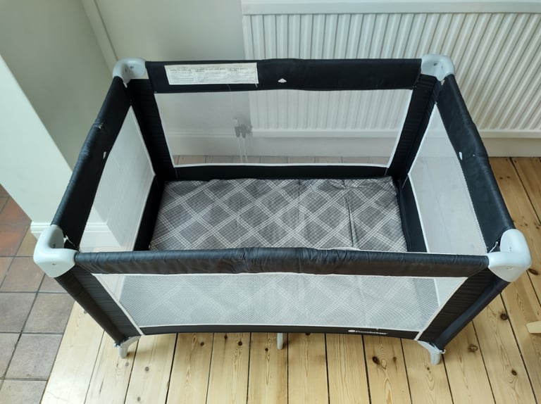 Travel cot hot sale gumtree