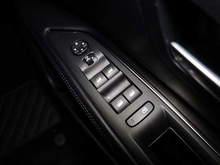 2022 Peugeot 3008 1.6 Hybrid 225 Allure Premium 5dr e-EAT8 HATCHBACK PETROL/ELECTRIC Automatic