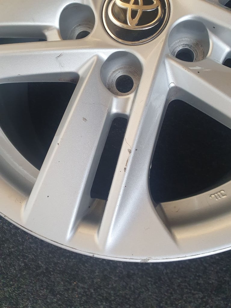 Toyota Corolla Hybrid HEV CVT Estate 16" Alloy Wheel