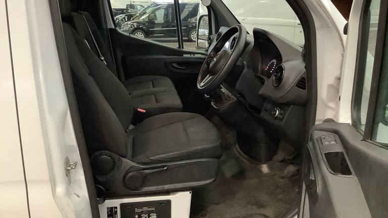 2021 Mercedes-Benz Sprinter 2.0 315 CDI Progressive RWD L3 H2 Euro 6 (s/s) 5dr PANEL VAN Diesel M...